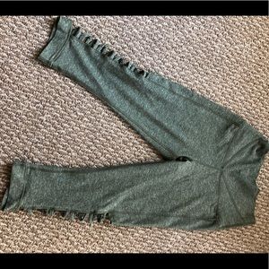 Woman’s workout leggings!!